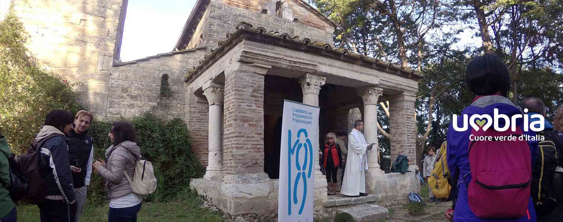 Partenza di un pellegrinaggio sul Cammino dei Protomartiri Francescani. Chiesa di Santa Pudenziana - Visciano, Terni, Umbria
